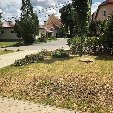 アパート Family エゲル